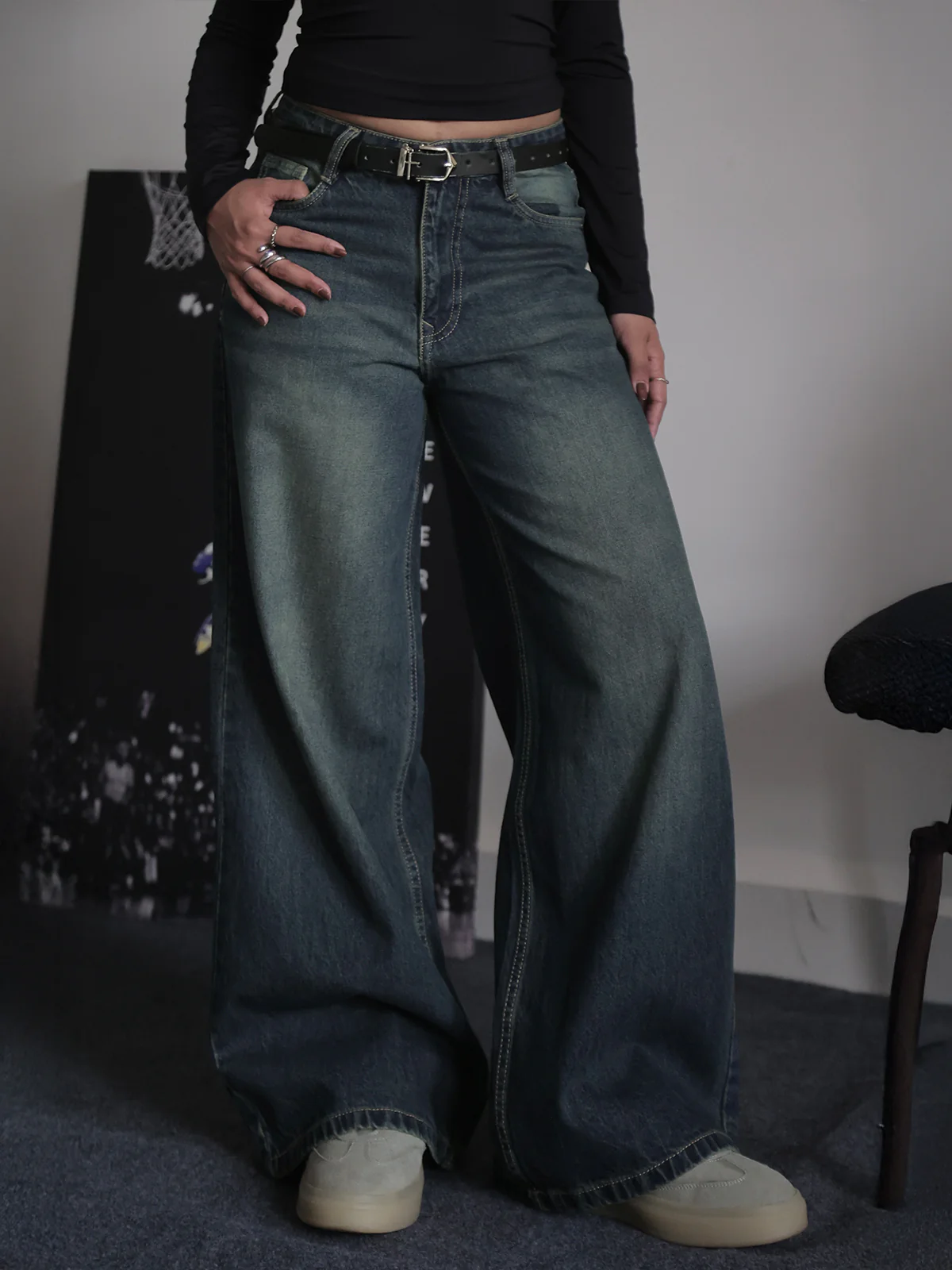 Retro Street Blue Tinted Wide Leg Jeans - Image 4