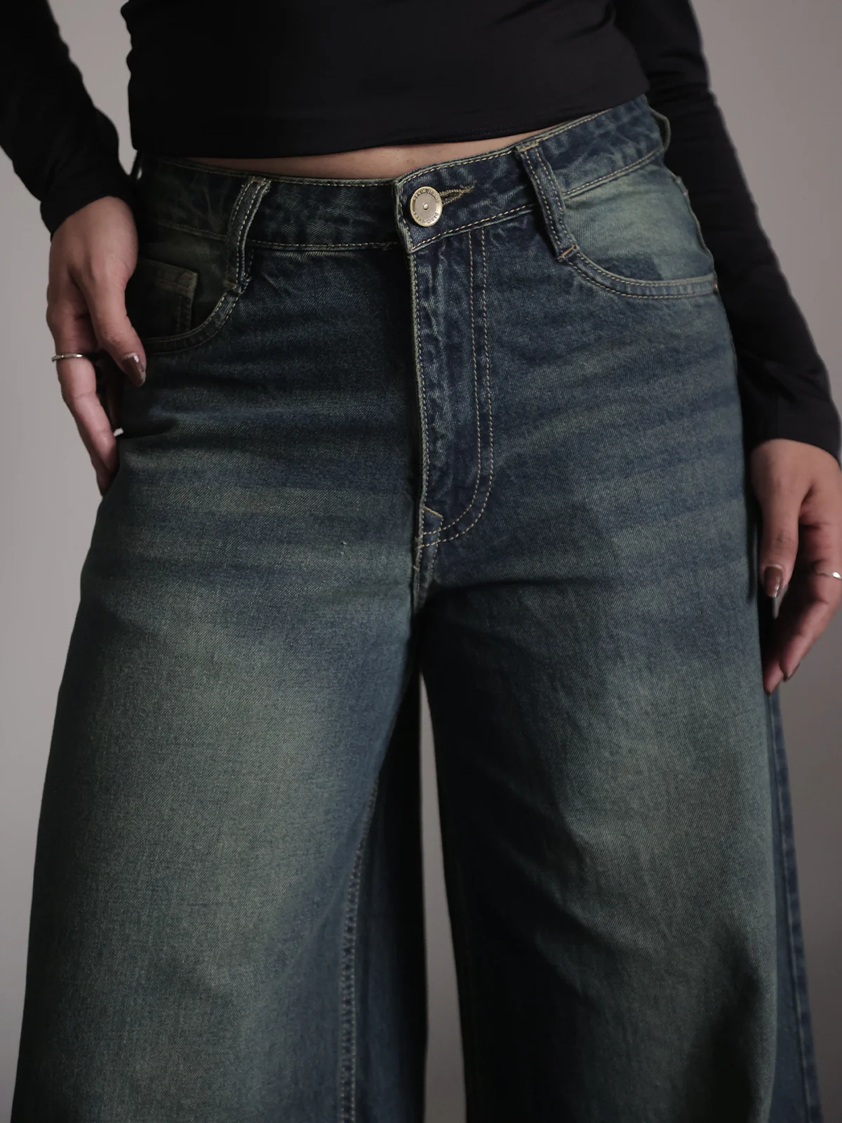 Retro Street Blue Tinted Wide Leg Jeans - Image 5